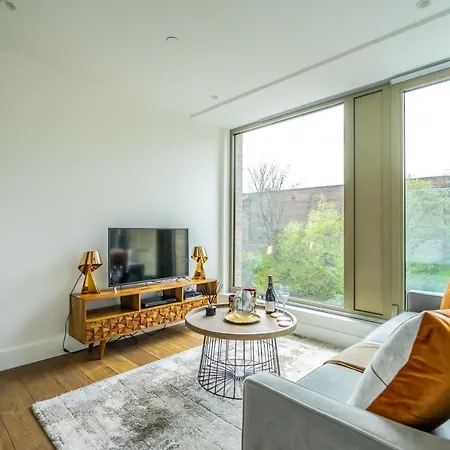 Waterfront @ Ryedale House *