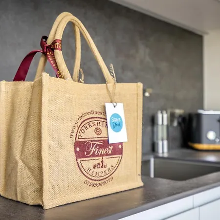 Waterfront @ Ryedale House Lejlighed York