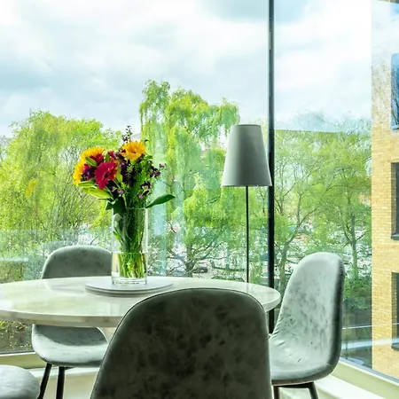 Апартаменты Waterfront @ Ryedale House *