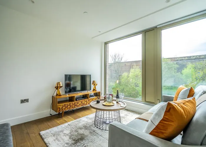 Waterfront @ Ryedale House *